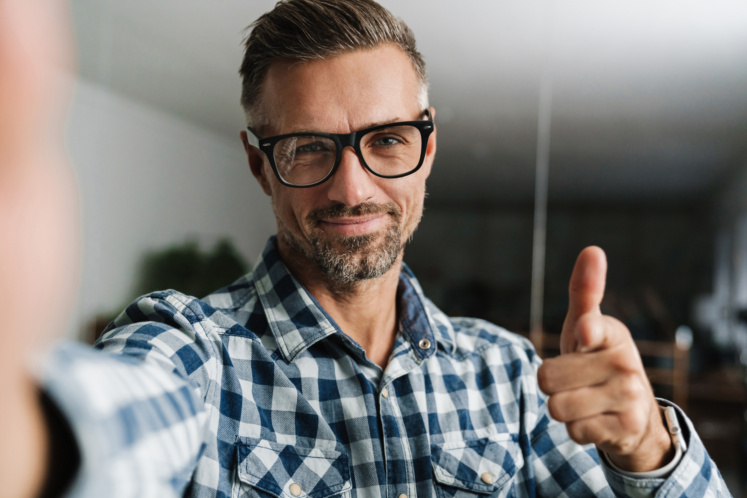 Positive Ausstrahlung – dein Weg zu mehr Charisma